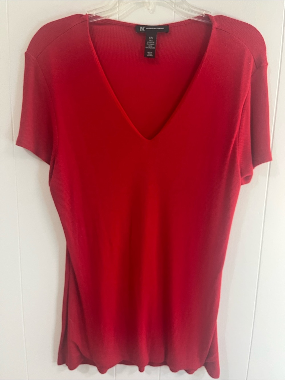 INC International Concepts Red V-Neck Short Sleeve Tee